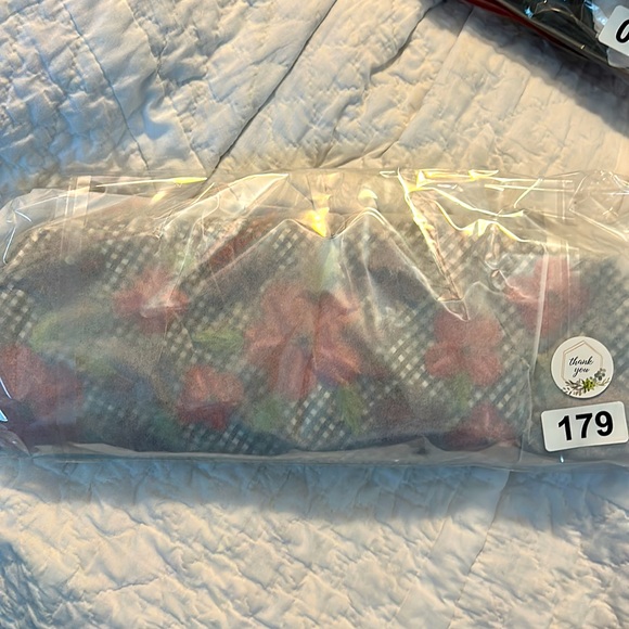 Santi Floral Pattern Gingham Check Rattan Embroidery hand bag magnetic closure - Picture 8 of 8